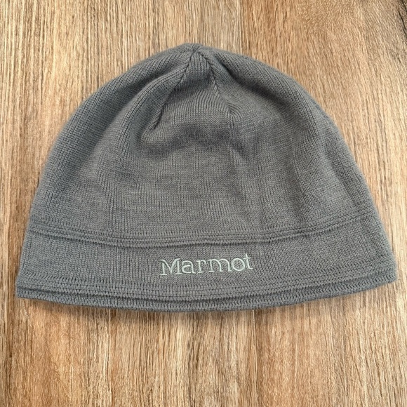 Marmot Beanie Toque Adult One Size Grey Knit Lined Ski Snowboard Winter Snow - Picture 1 of 7